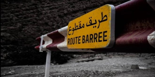 La route nationale reliant Sidi Kacem et Meknès coupée