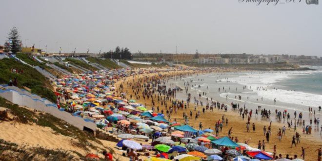 Casablanca : les autorités à la chasse des loueurs de parasols