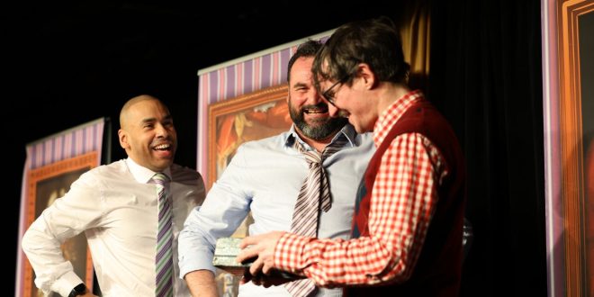 « Par ici la sortie ! » débarque au Studio des Arts Vivants