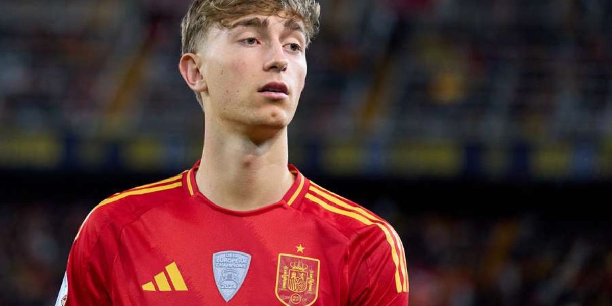 Le défenseur Dean Huijsen rejoint le Real Madrid