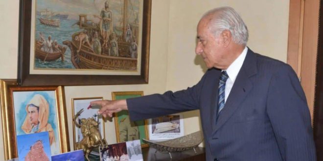 Le Roi présente ses condoléances à la famille de feu Abdelhak Lamrini