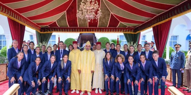 Le Roi reçoit les Lionnes de l’Atlas, finalistes de la CAN 2025 (PHOTO)