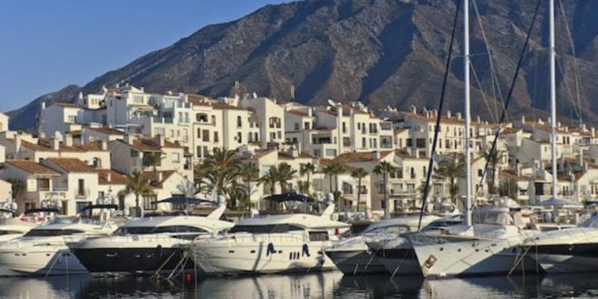 Saad Lamjarred et Asmaa Lamnawar en vacances à Marbella (PHOTOS)