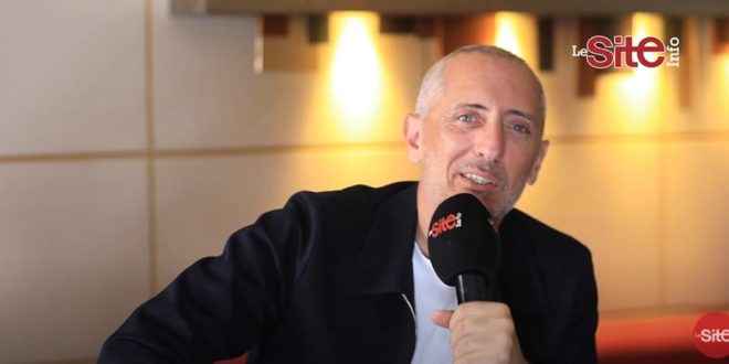 De 0 à 10/10, Gad Elmaleh fait son auto-évaluation (VIDEO)