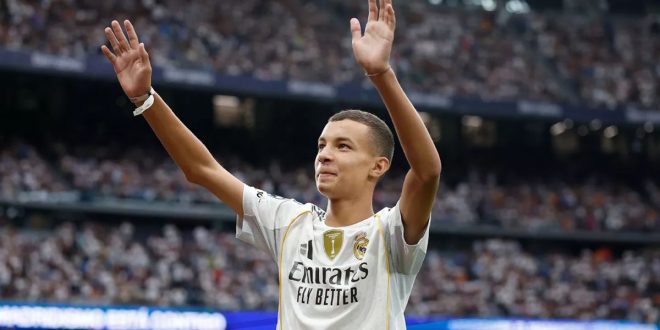 Le bel hommage du Real Madrid à Abderrahim Ouhida, survivant du séisme d’Al Haouz (VIDEO)