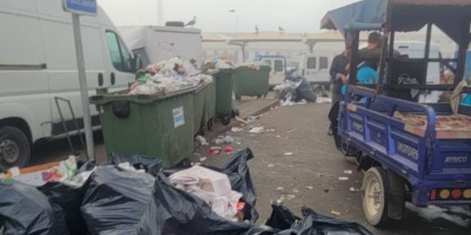Grève des éboueurs à Taza: les habitants affichent leur indignation (VIDEO)