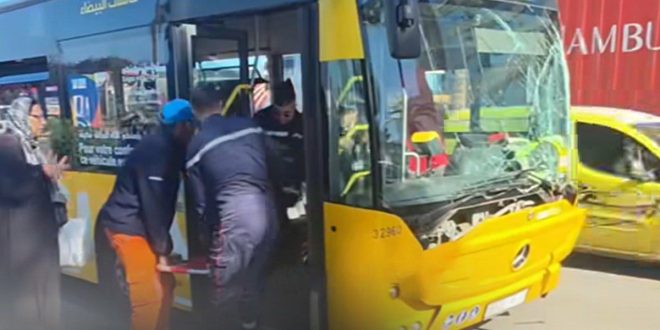 Accident à Casablanca : un camion percute un bus, 8 blessés