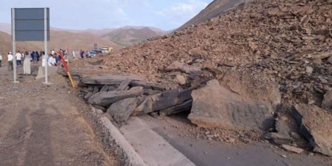 Col de Tichka : un rocher s’écrase sur un véhicule de transport