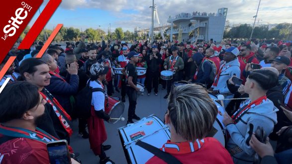 Maroc–Cameroun : belle ambiance aux abords du stade à deux heures du coup d’envoi (VIDEO)