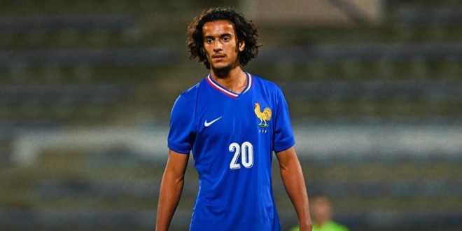 Équipe de France : Deschamps ne ferme pas la porte à Ayoub Bouaddi