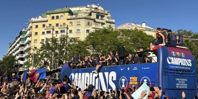 Une parade XXL pour célébrer le sacre du Barça