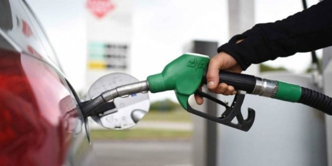 Prix des carburants : le gasoil baisse