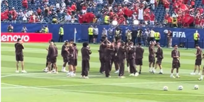 Sous les applaudissements, les Lions de l’Atlas découvrent la pelouse du stade (VIDEO)