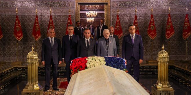 Le Premier ministre français visite le mausolée Mohammed V