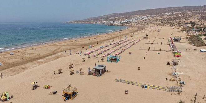 Taghazout séduit les vacanciers marocains et étrangers cet été (VIDEO)