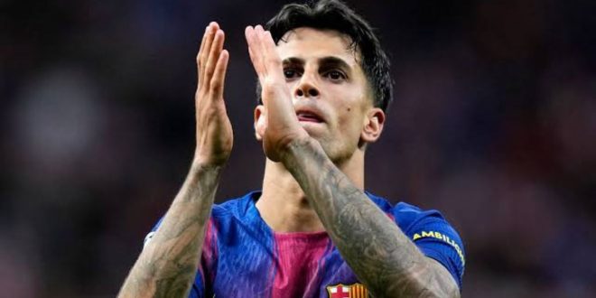João Cancelo de retour au Barça