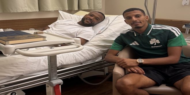 Ounahi rend visite à El Kaabi après son opération (PHOTO)