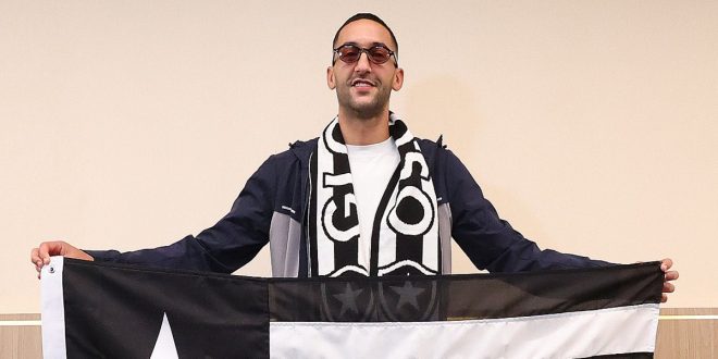 Hakim Ziyech accueilli en véritable star à Botafogo (VIDEOS)