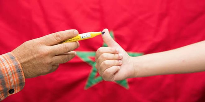Élections: les doigts marqués à l’encre envahissent les réseaux sociaux