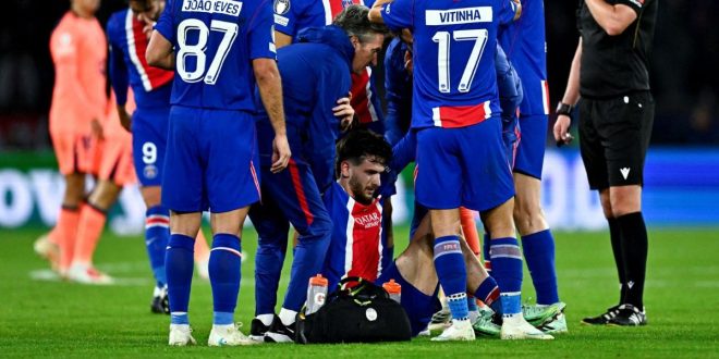 PSG: Blessé au genou face au Barça, Kvaratskhelia opéré avec succès