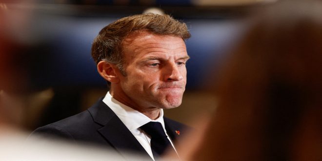 Violences en France: Macron dénonce une volonté de « faire tomber la République »
