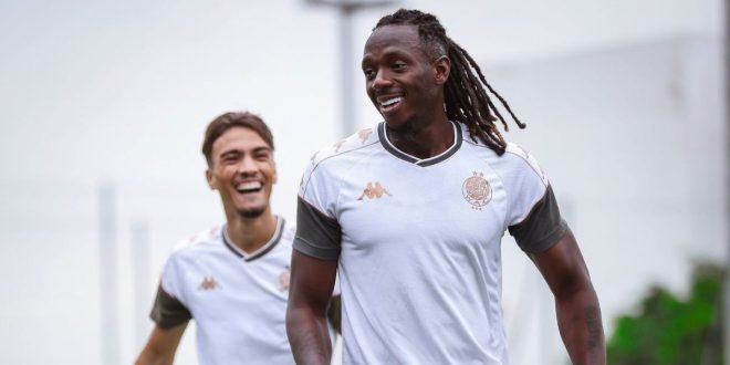 Une vidéo d’Issoufou Dayo fait réagir les Wydadis