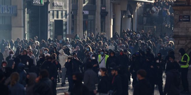 Mobilisation contre la « vie chère » : plus de 500.000 manifestants en France