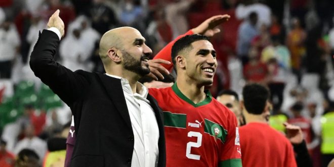 L’échange complice entre Achraf Hakimi et Walid Regragui après PSG-Barça